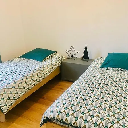 Jolie Maison Mesqueraise Avec Jardin Proche *