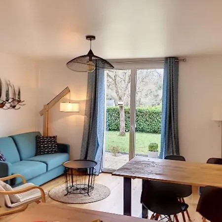 Jolie Maison Mesqueraise Avec Jardin Proche