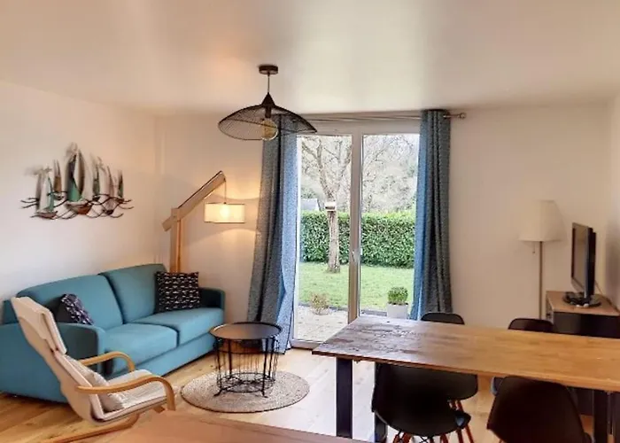 Jolie Maison Mesqueraise Avec Jardin Proche